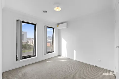 Property photo of 12 Bluestone Street Pakenham VIC 3810