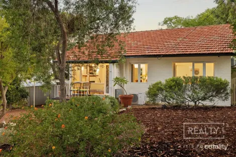 33 Paris Way, Karrinyup, WA 6018