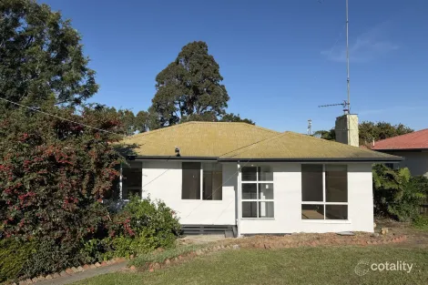 36 Robertson St, Morwell, VIC 3840