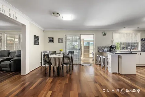 Property photo of 30 Daniel Avenue Rutherford NSW 2320