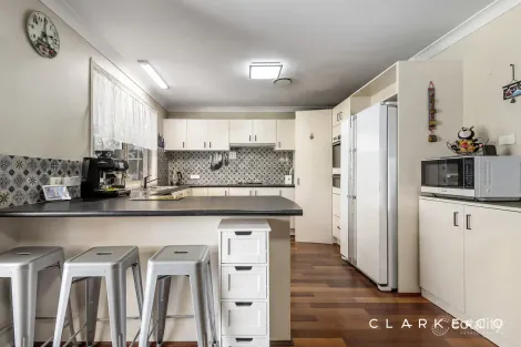 Property photo of 30 Daniel Avenue Rutherford NSW 2320