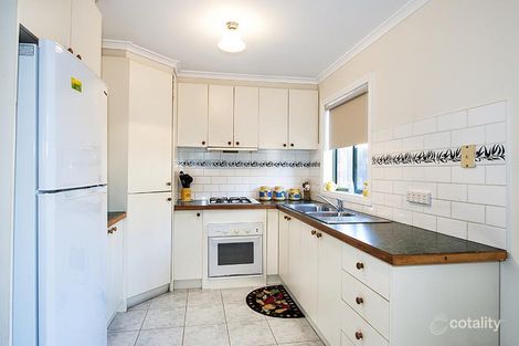 Property photo of 2/28 Buick Crescent Mill Park VIC 3082