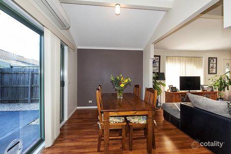 Property photo of 2/28 Buick Crescent Mill Park VIC 3082