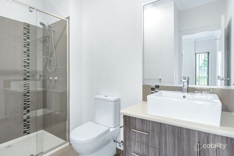 Property photo of 2/35 Red Robin Road Truganina VIC 3029
