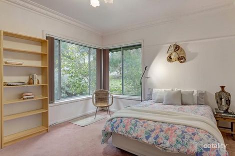 Property photo of 100 Mountain View Parade Rosanna VIC 3084