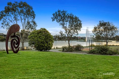 Property photo of 22 Waterside Drive Waterways VIC 3195