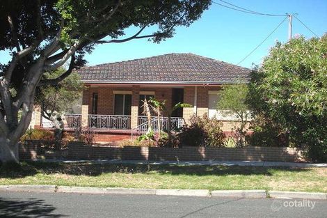 28 Central Ave, Beaconsfield, WA 6162