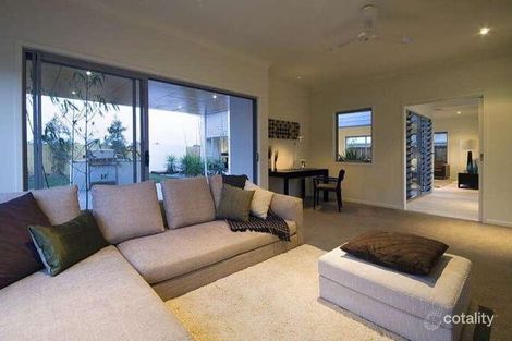 Property photo of 9 Esk Crescent Wakerley QLD 4154