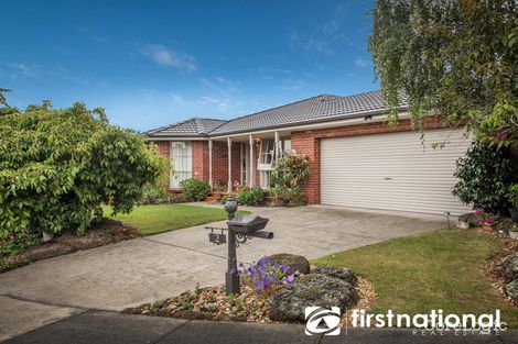 Property photo of 2 Bayliss Court Berwick VIC 3806