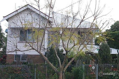 16 Livingstone St, Yeerongpilly, QLD 4105