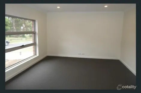 Property photo of 13 Hansford Close Kilsyth VIC 3137