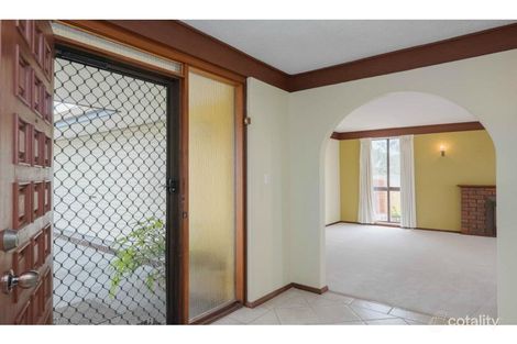 Property photo of 2 Hoxton Rise Carine WA 6020