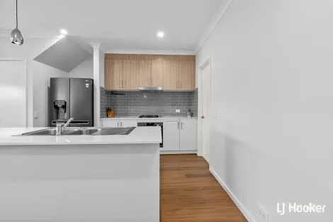 Property photo of 12 Dargin Crescent Moncrieff ACT 2914