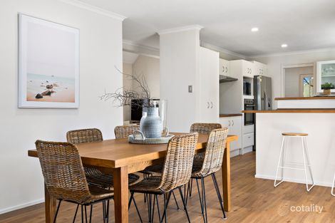 Property photo of 8 Whitehead Court Lakelands NSW 2282