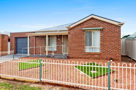 1/68 Wood St, California Gully, VIC 3556