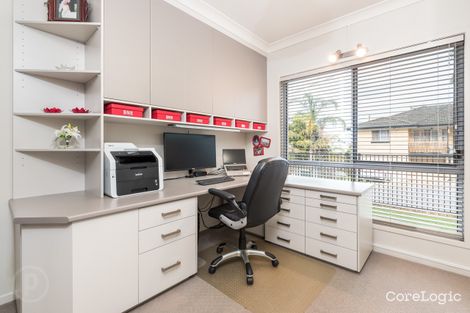 Property photo of 7 Pickthorne Street Holland Park West QLD 4121