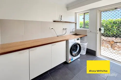 Property photo of 91 Allied Drive Arundel QLD 4214