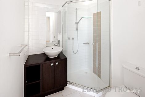 Property photo of 308/108 Altona Street Kensington VIC 3031
