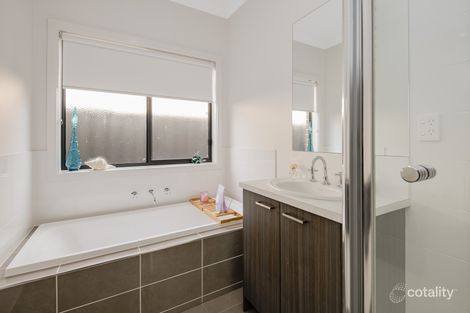 Property photo of 4B Cross Street Long Gully VIC 3550