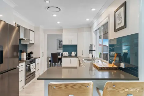 Property photo of 35 Monterey Keys Drive Helensvale QLD 4212