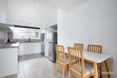 Property photo of 2/132 Lower Dandenong Road Parkdale VIC 3195