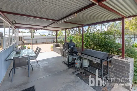 Property photo of 42 Sturt Street Loxton SA 5333