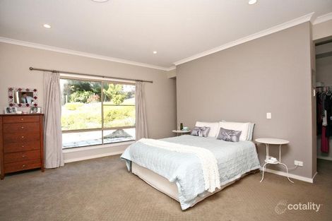 Property photo of 6 Clapham Court Bunya QLD 4055