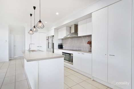Property photo of 18 Oxenham Circuit Augustine Heights QLD 4300