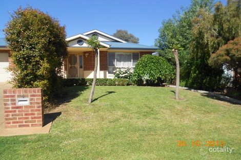 Property photo of 4 Bourkelands Drive Bourkelands NSW 2650