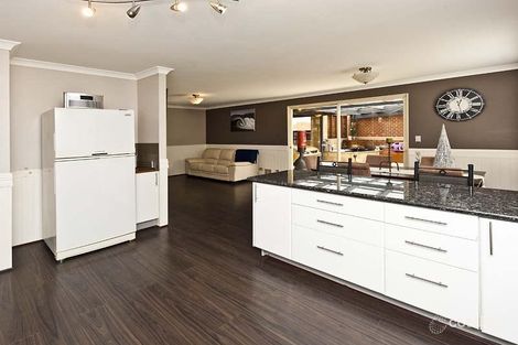Property photo of 3 Latiano Green Secret Harbour WA 6173