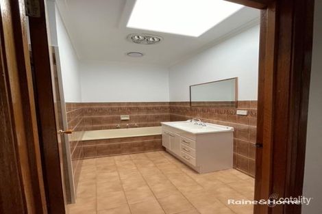 Property photo of 16 Holloway Street Newport VIC 3015