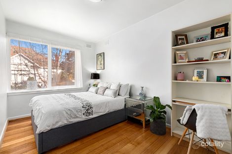 2/5 GORDON ST, TOORAK, VIC 3142