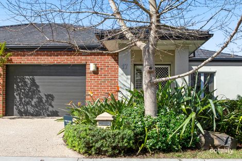 17 Bellavista Dr, Avondale Heights, VIC 3034