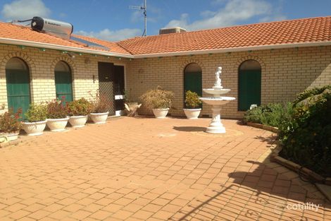 27 Wandoo Cres, Wongan Hills, WA 6603