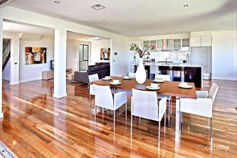 Property photo of 12 Roselyn Crescent Bentleigh East VIC 3165