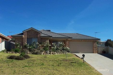 33 Petticoat Lane, Young, NSW 2594