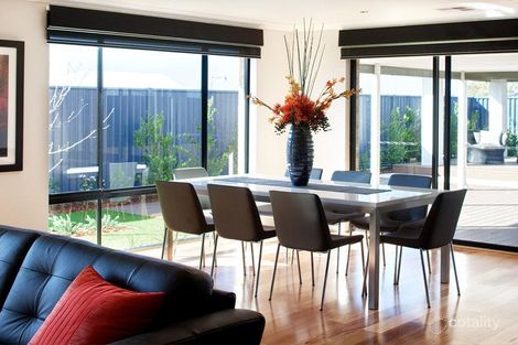 Property photo of 43 Cheyne Way Caversham WA 6055