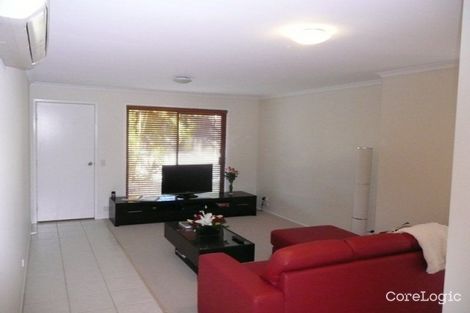 Property photo of 5/4 Cassandra Crescent Labrador QLD 4215