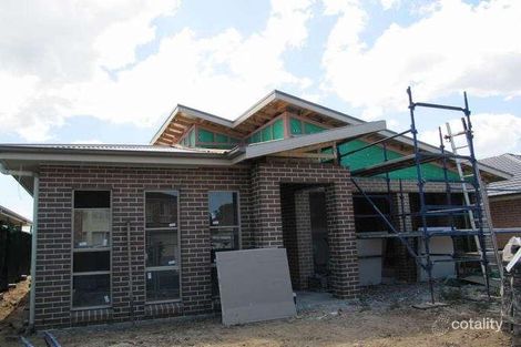 5 Sawtell Cl, Hoxton Park, NSW 2171