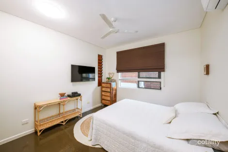 Property photo of 1 Stirling Drive Castle Hill QLD 4810