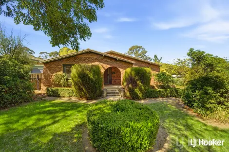 16 Graham Pl, Queanbeyan West, NSW 2620