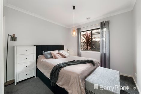 Property photo of 25 Olympic Circuit Strathtulloh VIC 3338