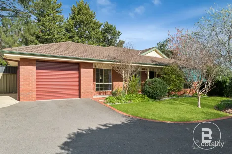 2/16 Mayfield Pde, Strathdale, VIC 3550
