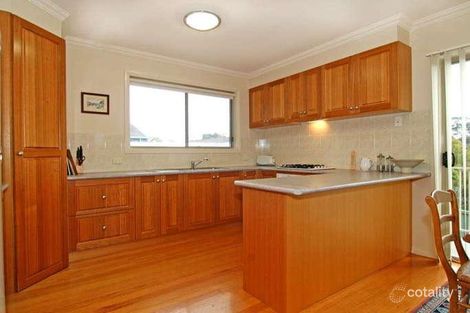Property photo of 2 Bella Place Strathdale VIC 3550