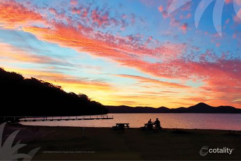 10 Lakeside Cres, Elizabeth Beach, NSW 2428