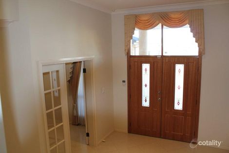Property photo of 5 Lochburie Way Macquarie Links NSW 2565