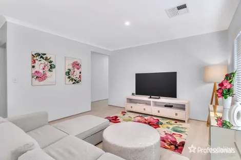 Property photo of 16 Wildflower View Piara Waters WA 6112