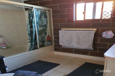 Property photo of 2 Sapphire Court Millbank QLD 4670