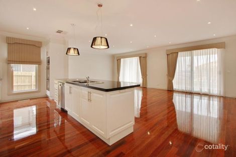 Property photo of 9 Kingston Way Mooroolbark VIC 3138