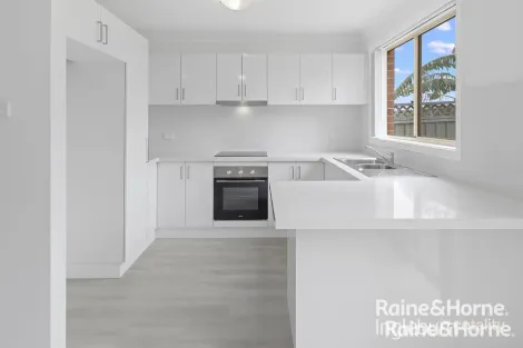 Property photo of 5/8 Sherack Place Minto NSW 2566